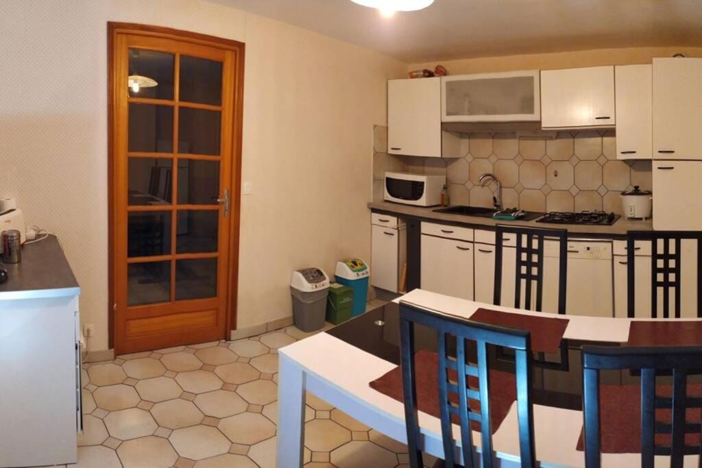 Chez Fabienne T3 Apartment Le Breuil-sur-Couze Exterior photo