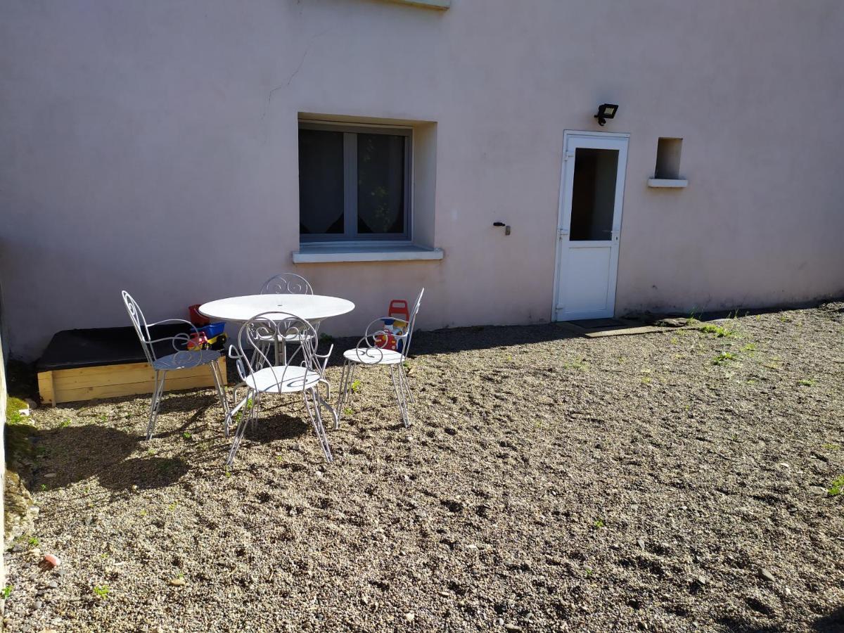 Chez Fabienne T3 Apartment Le Breuil-sur-Couze Exterior photo